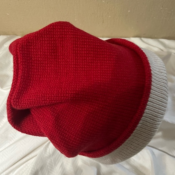 Igloos Wool Beanie Hat - Picture 2 of 7